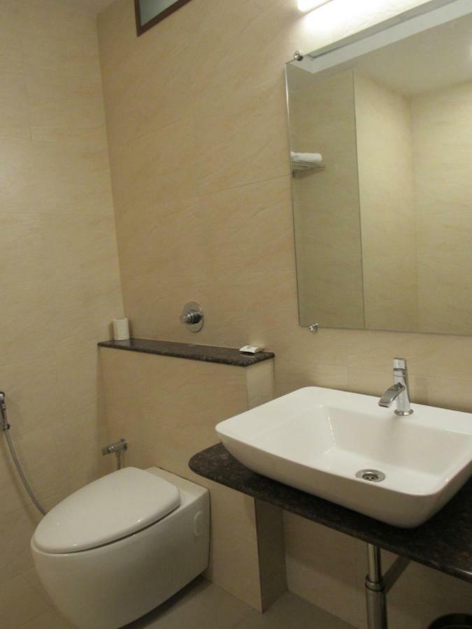 Hotel Palguni Residency Hassan Esterno foto